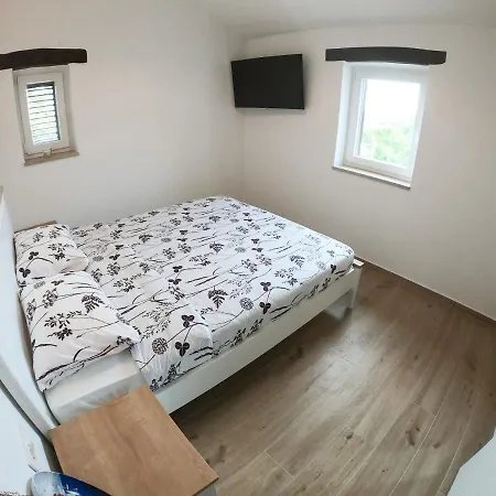 Brsec Semesterbostad Mošćenička Draga